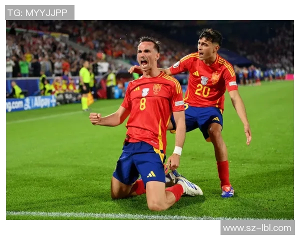 足球明星精彩进攻集锦全景展示带你领略足球魅力与技巧的完美结合